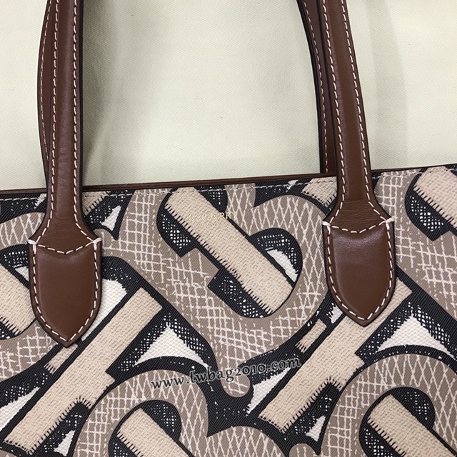 Burberry專門店新款特托包 巴寶莉經典TB圖案手提購物袋 yxb1070